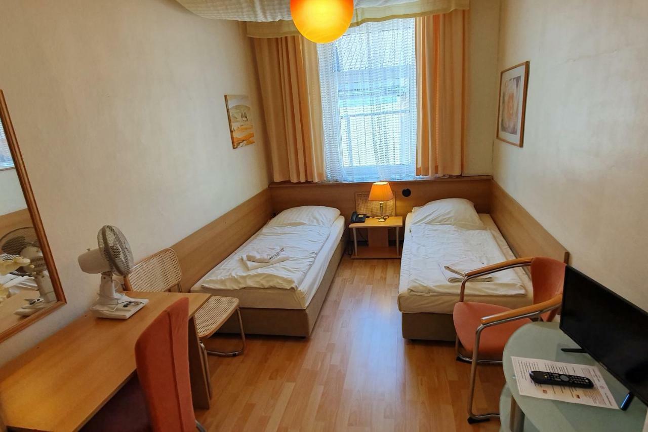 Central Budget Hotel Bona Exterior foto